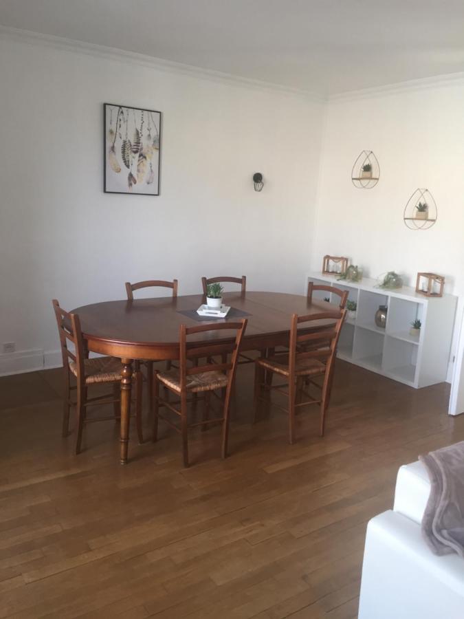 Appartement 1Er Etage Carignan Bagian luar foto