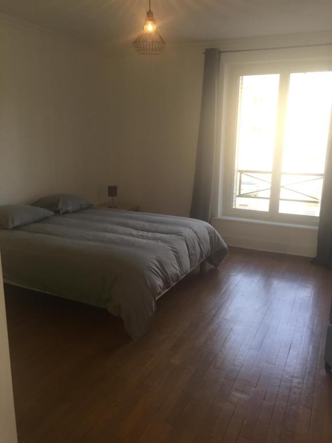 Appartement 1Er Etage Carignan Bagian luar foto