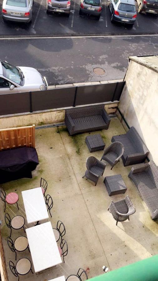 Appartement 1Er Etage Carignan Bagian luar foto